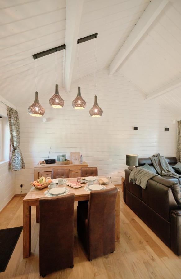 Chalet D'Un Ami Somme-Leuze Exterior photo